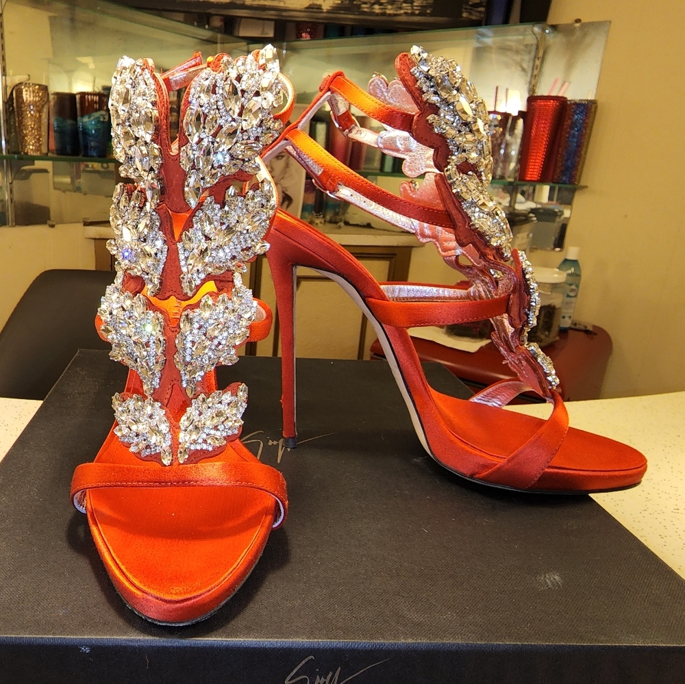 Giuseppe Zanotti Coline jeweled winged sandals